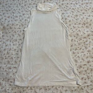 H&M White Sleeveless mock neck Top